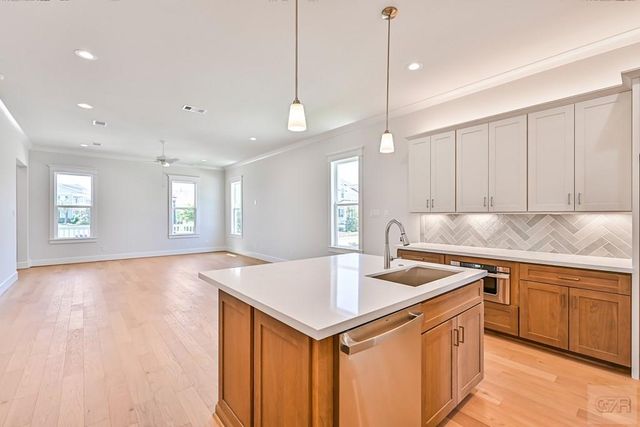 5 Sunset, Galveston, TX 77554