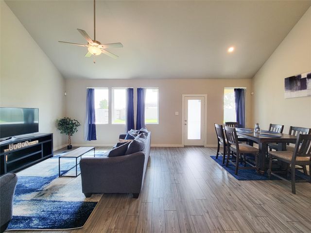 10843 Bodie Hills Drive, Rosharon, TX 77583