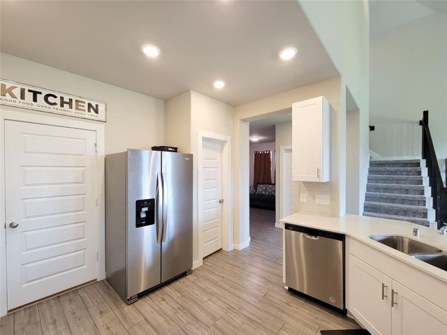 10843 Bodie Hills Drive, Rosharon, TX 77583