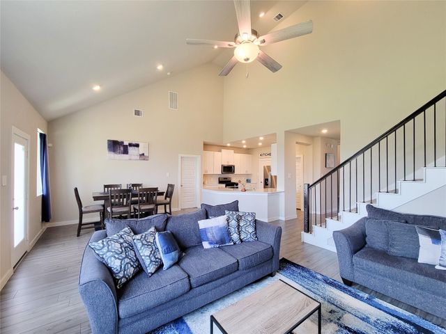 10843 Bodie Hills Drive, Rosharon, TX 77583