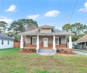204 W E Street, Erwin, NC 28339
