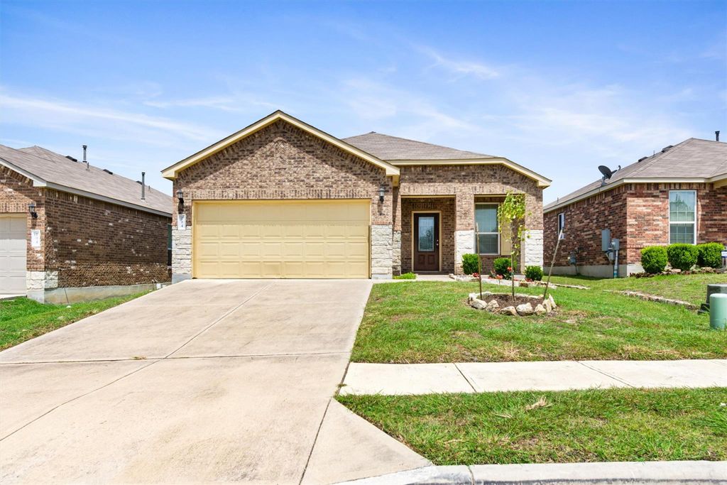 184 Nectar DR, Buda, TX 78610