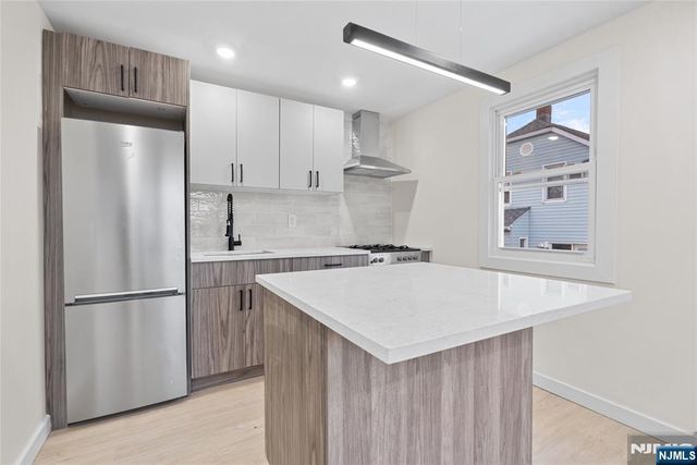 369 Hops Lane, Secaucus, NJ 07094