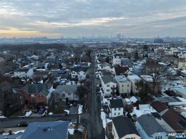369 Hops Lane, Secaucus, NJ 07094