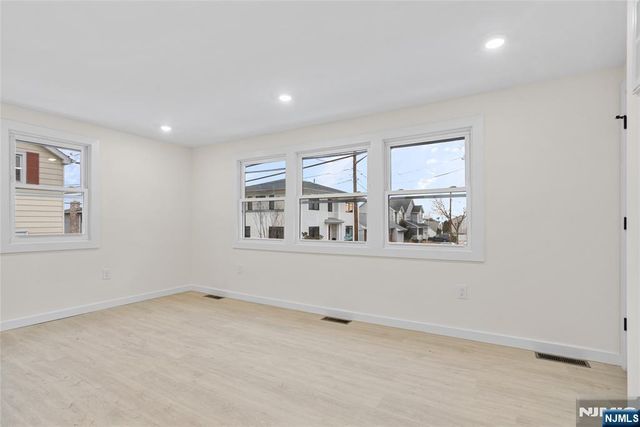 369 Hops Lane, Secaucus, NJ 07094