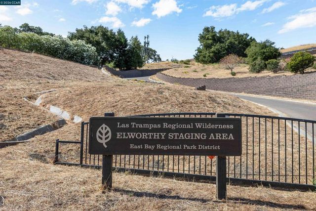 328 Elworthy Ranch Cir, Danville, CA 94526