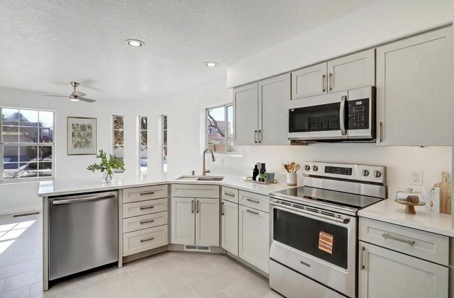 7243 Gallinas Avenue NE, Albuquerque, NM 87109