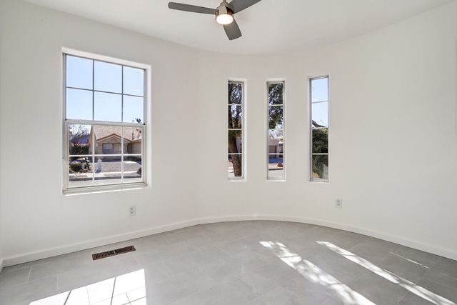 7243 Gallinas Avenue NE, Albuquerque, NM 87109