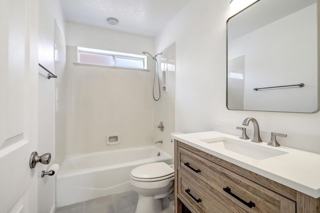 7243 Gallinas Avenue NE, Albuquerque, NM 87109