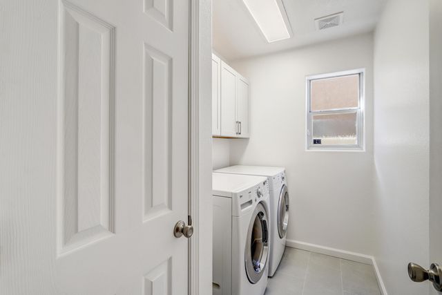 7243 Gallinas Avenue NE, Albuquerque, NM 87109