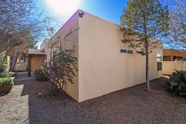 7243 Gallinas Avenue NE, Albuquerque, NM 87109