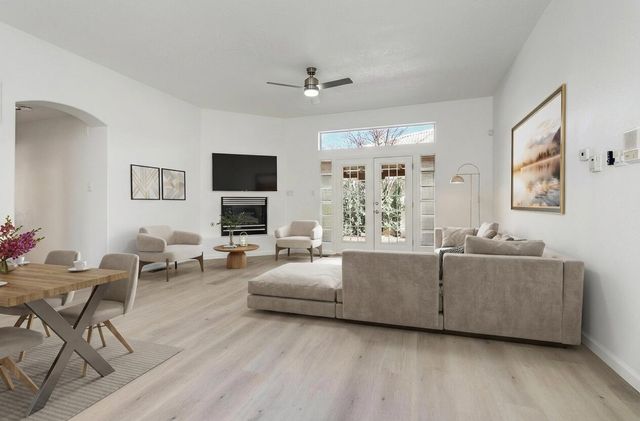 7243 Gallinas Avenue NE, Albuquerque, NM 87109