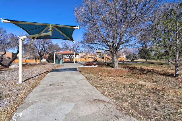 7243 Gallinas Avenue NE, Albuquerque, NM 87109