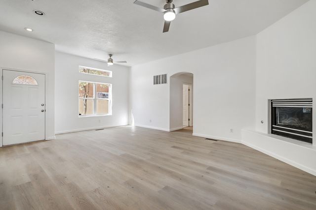 7243 Gallinas Avenue NE, Albuquerque, NM 87109