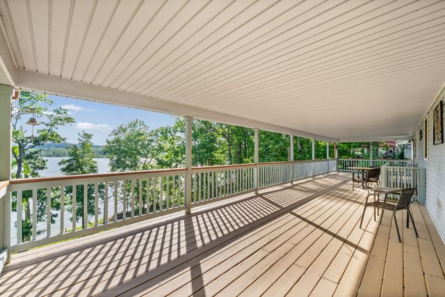 438 Harbor Dr, Bumpus Mills, TN 37028