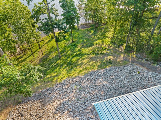 438 Harbor Dr, Bumpus Mills, TN 37028