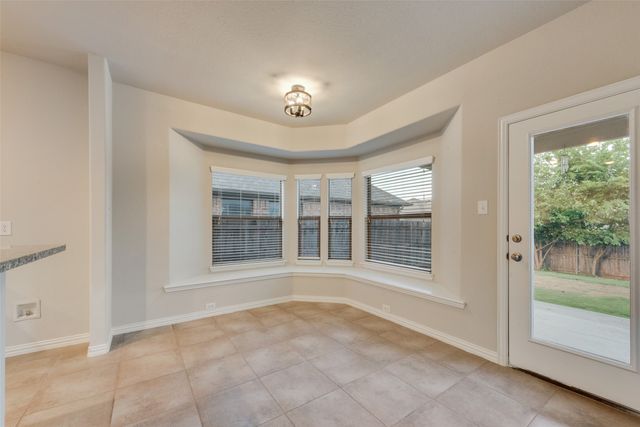 917 Tara Drive, Burleson, TX 76028