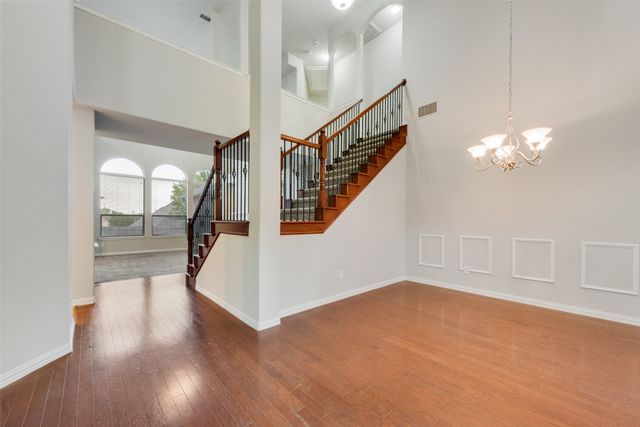 917 Tara Drive, Burleson, TX 76028