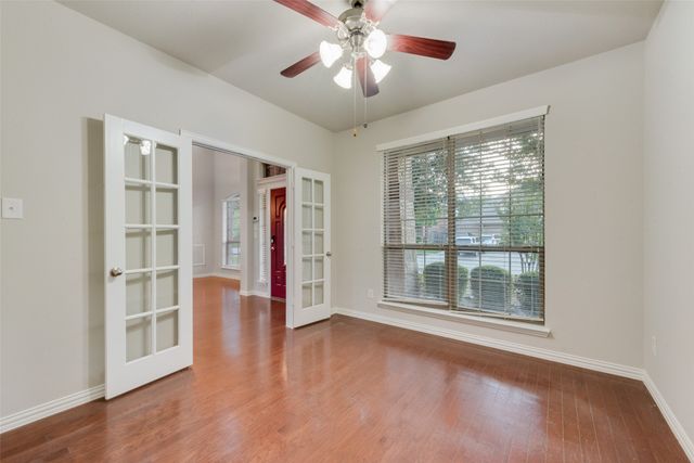 917 Tara Drive, Burleson, TX 76028