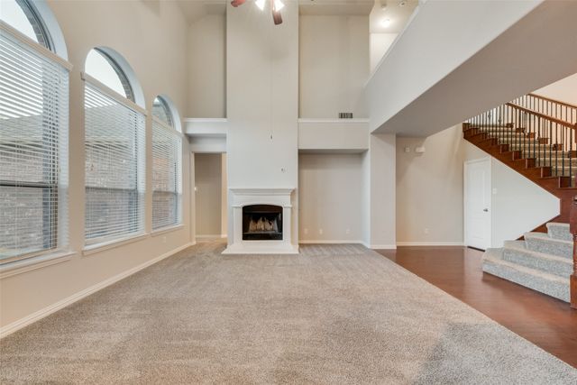 917 Tara Drive, Burleson, TX 76028