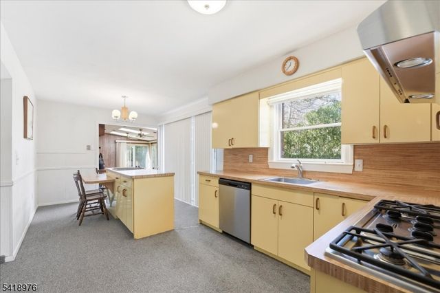 2 Ambler Way, Parsippany-troy Hills Twp., NJ 07054