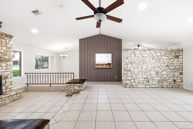 4710 Paradise Woods, San Antonio, TX 78249