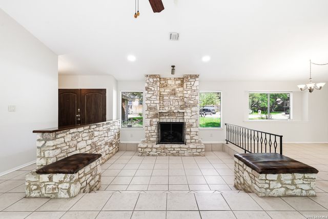 4710 Paradise Woods, San Antonio, TX 78249