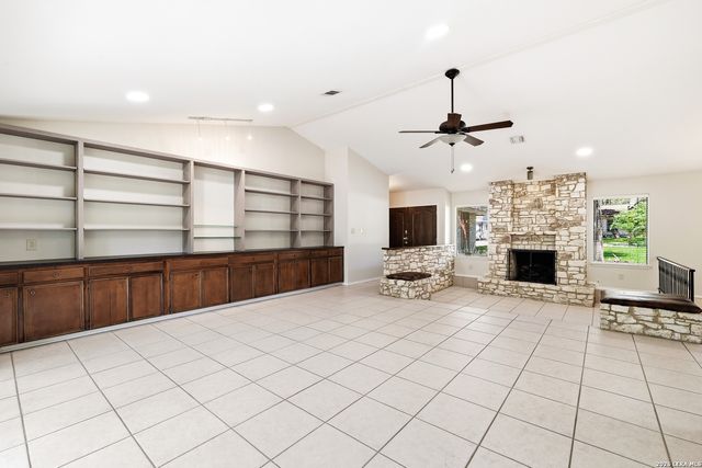 4710 Paradise Woods, San Antonio, TX 78249