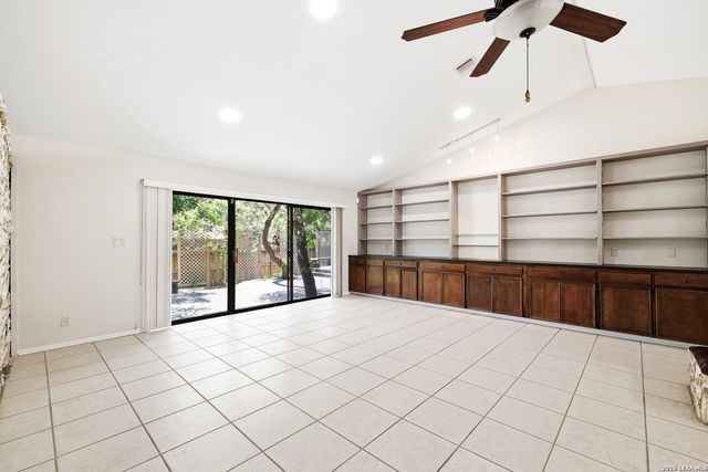 4710 Paradise Woods, San Antonio, TX 78249
