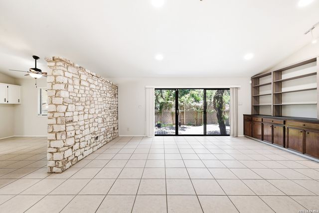 4710 Paradise Woods, San Antonio, TX 78249