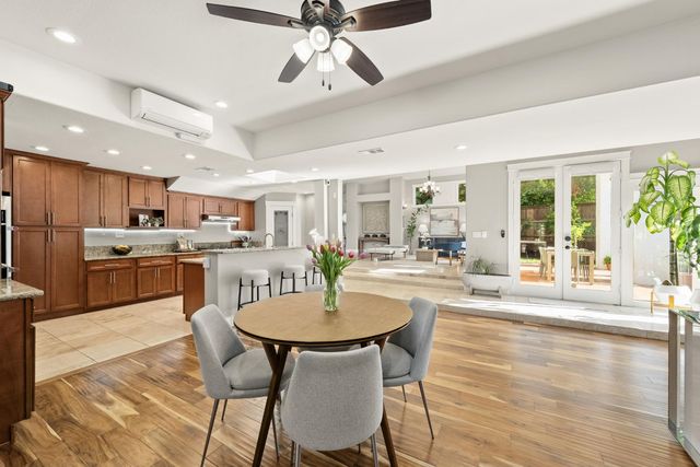 1561 Elsdon Cir, Carmichael, CA 95608
