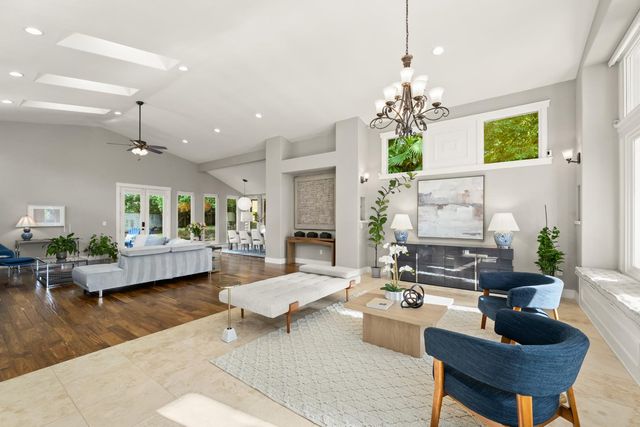1561 Elsdon Cir, Carmichael, CA 95608