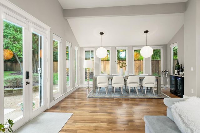 1561 Elsdon Cir, Carmichael, CA 95608