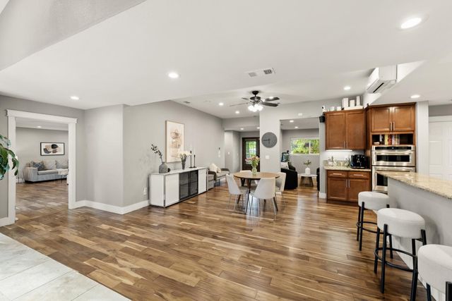 1561 Elsdon Cir, Carmichael, CA 95608