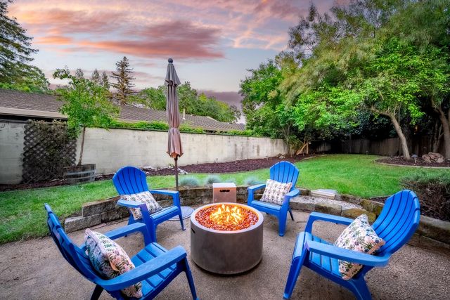 1561 Elsdon Cir, Carmichael, CA 95608
