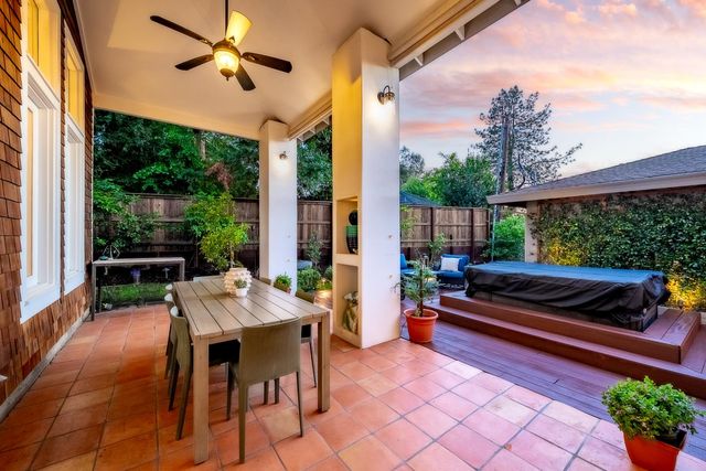 1561 Elsdon Cir, Carmichael, CA 95608