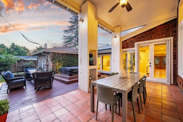 1561 Elsdon Cir, Carmichael, CA 95608