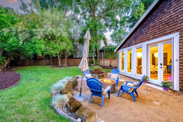 1561 Elsdon Cir, Carmichael, CA 95608