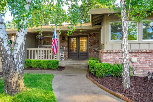 1561 Elsdon Cir, Carmichael, CA 95608