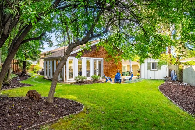 1561 Elsdon Cir, Carmichael, CA 95608