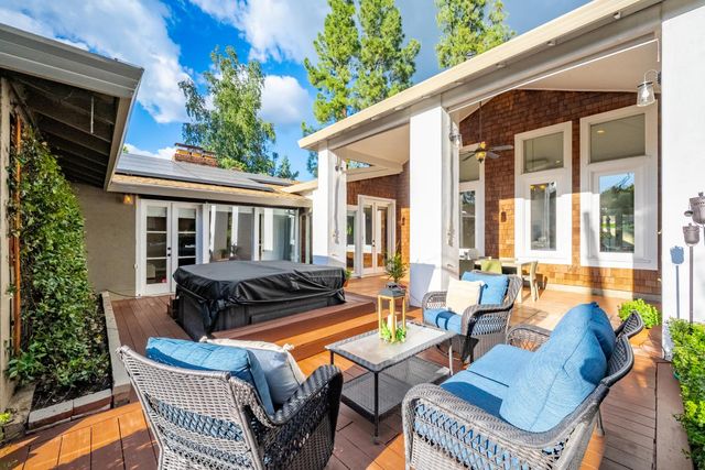 1561 Elsdon Cir, Carmichael, CA 95608