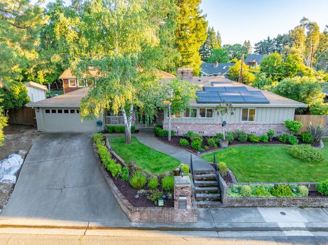 1561 Elsdon Cir, Carmichael, CA 95608