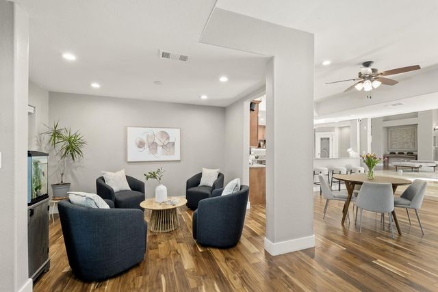 1561 Elsdon Cir, Carmichael, CA 95608