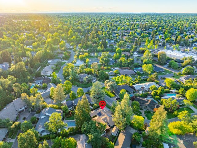 1561 Elsdon Cir, Carmichael, CA 95608