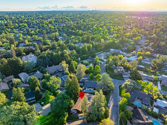 1561 Elsdon Cir, Carmichael, CA 95608