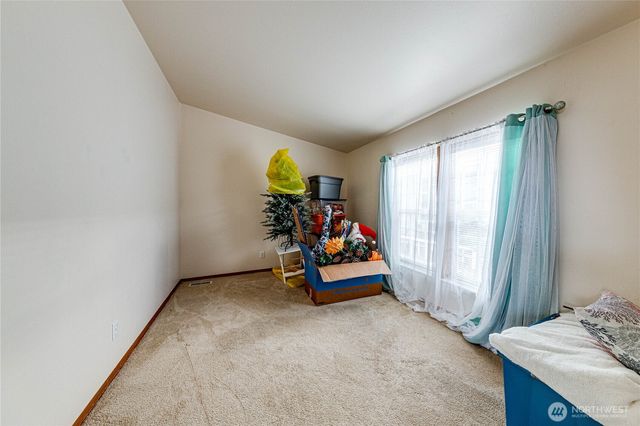 617 N 7th Avenue, Sequim, WA 98382