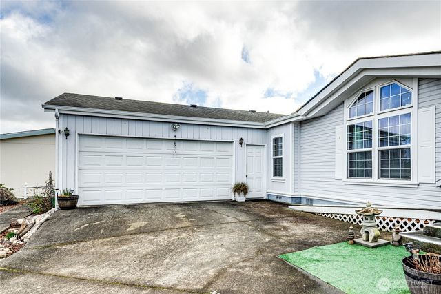 617 N 7th Avenue, Sequim, WA 98382