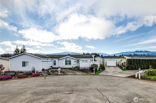 617 N 7th Avenue, Sequim, WA 98382