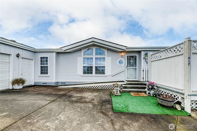 617 N 7th Avenue, Sequim, WA 98382