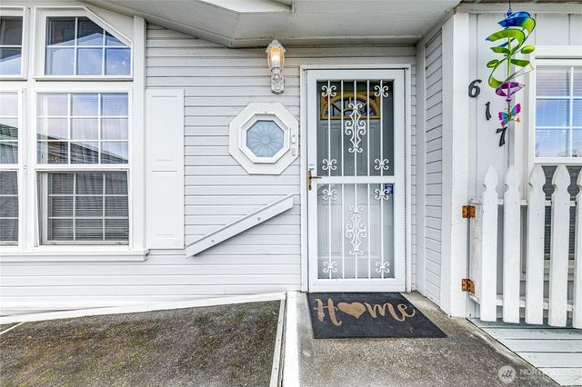 617 N 7th Avenue, Sequim, WA 98382